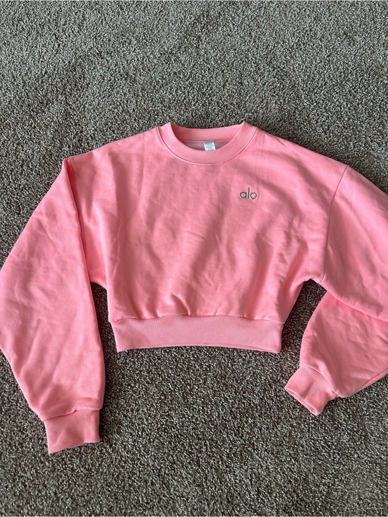 ALO Yoga Sweaters - Alo Cropped Crewneck Sweatshirt *neon bubblegum*